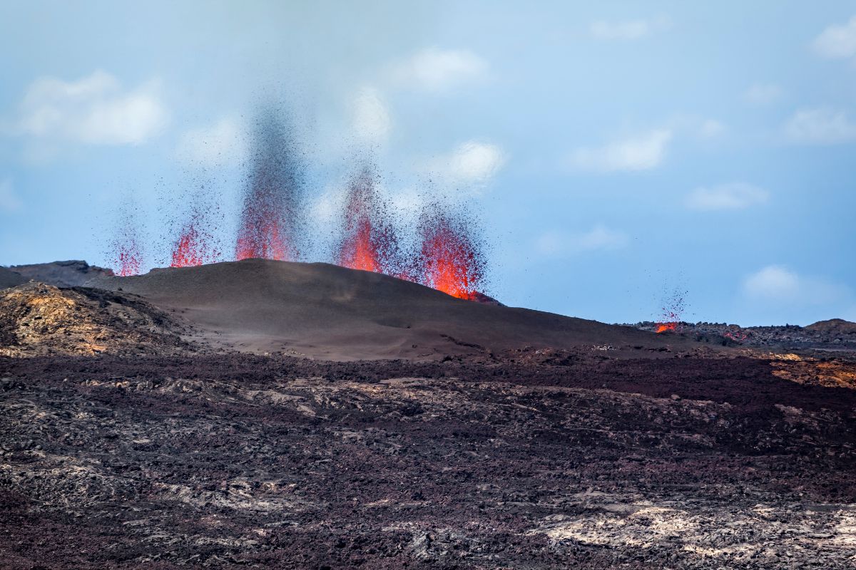 aller au volcan du piton de la fournaise pour voir l'éruption